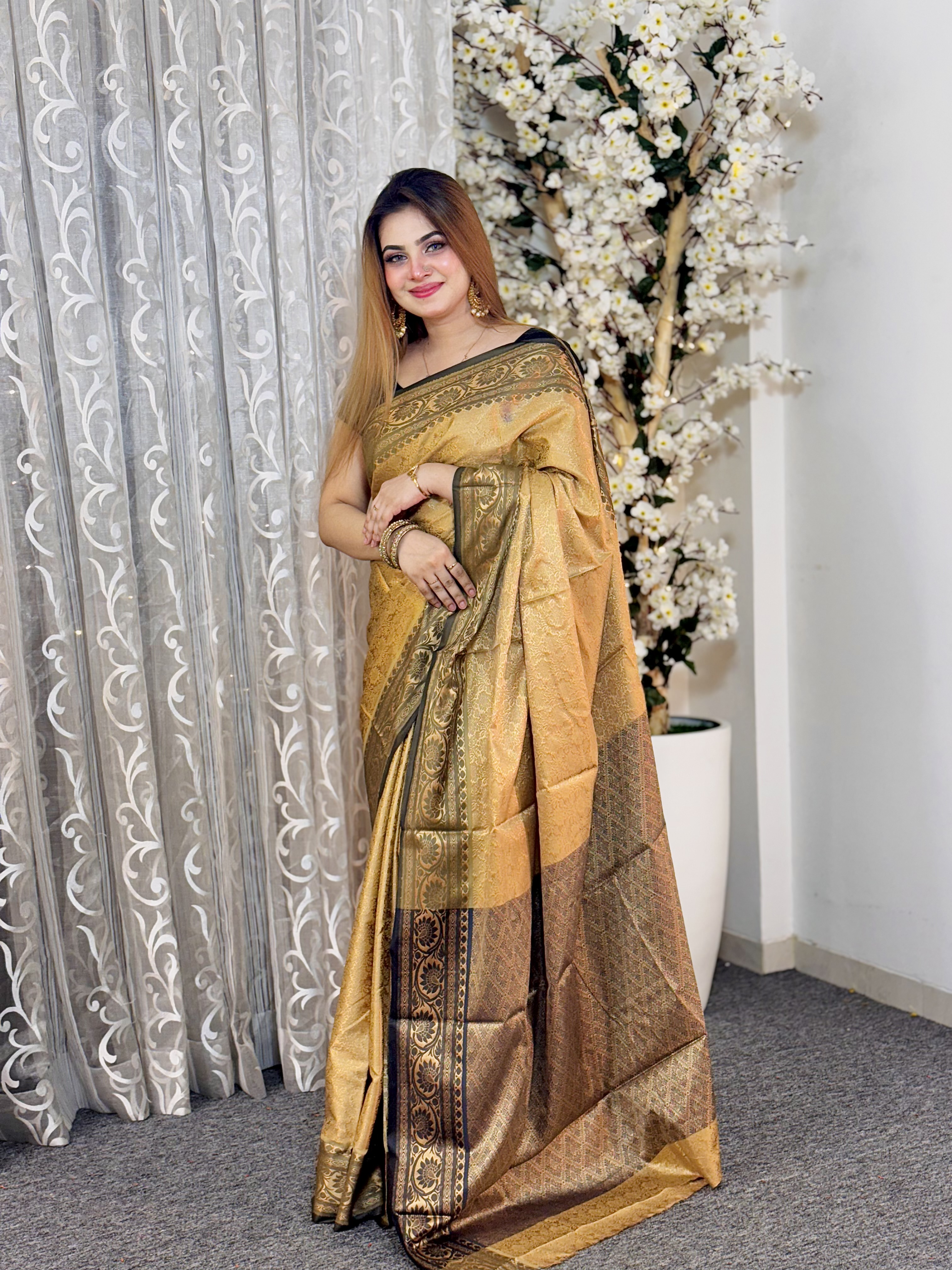 প্রিমিয়াম সিল্ক কাতান শাড়ি ব্লাউজ পিস সহ। PKS-06