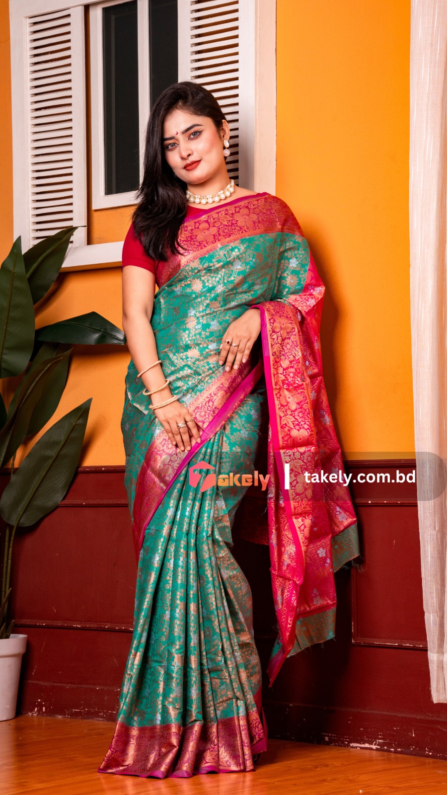 কাঞ্চিপুরম কাতান শাড়ি ব্লাউজ পিস সহ। PKS-21