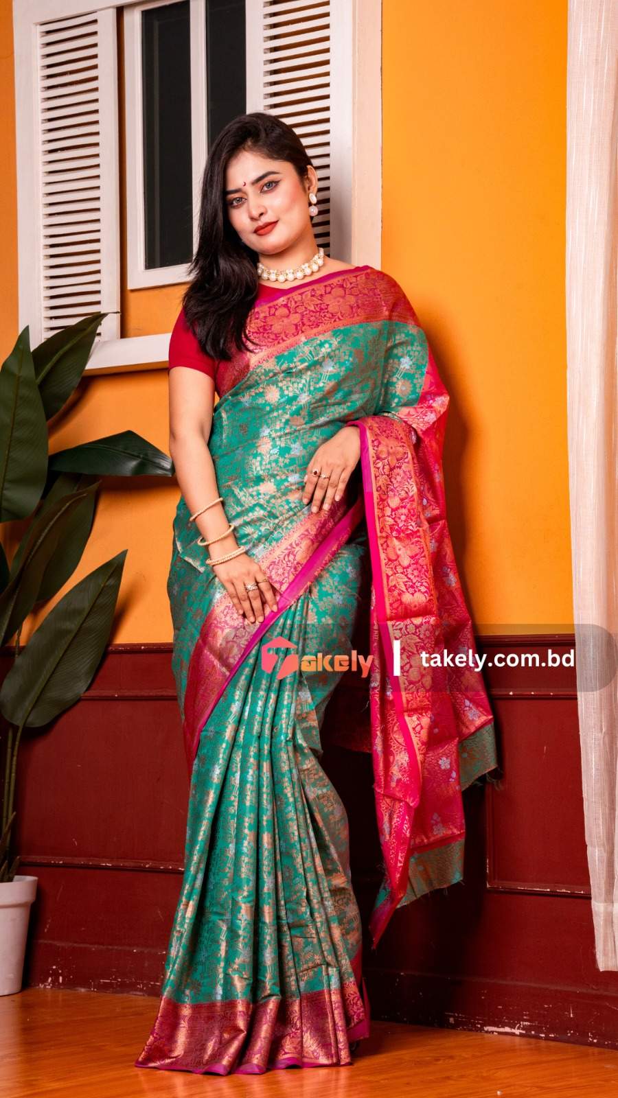 কাঞ্চিপুরম কাতান শাড়ি ব্লাউজ পিস সহ। PKS-21