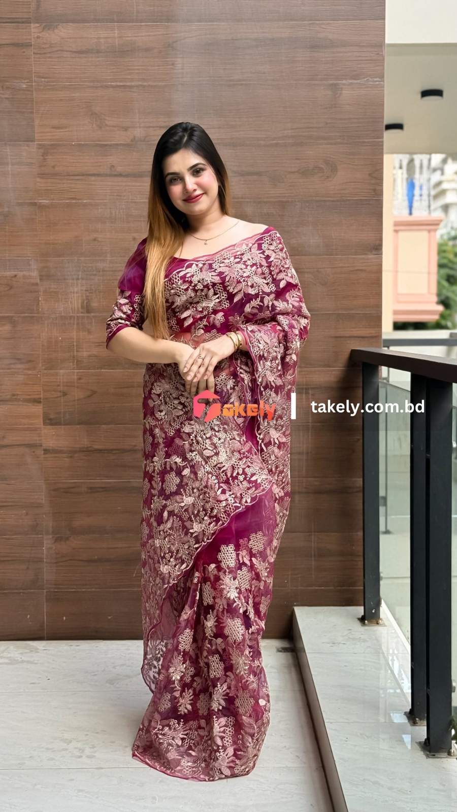 এক্সক্লুসিভ অর্গানজা পার্টি শাড়ি। EMB-108