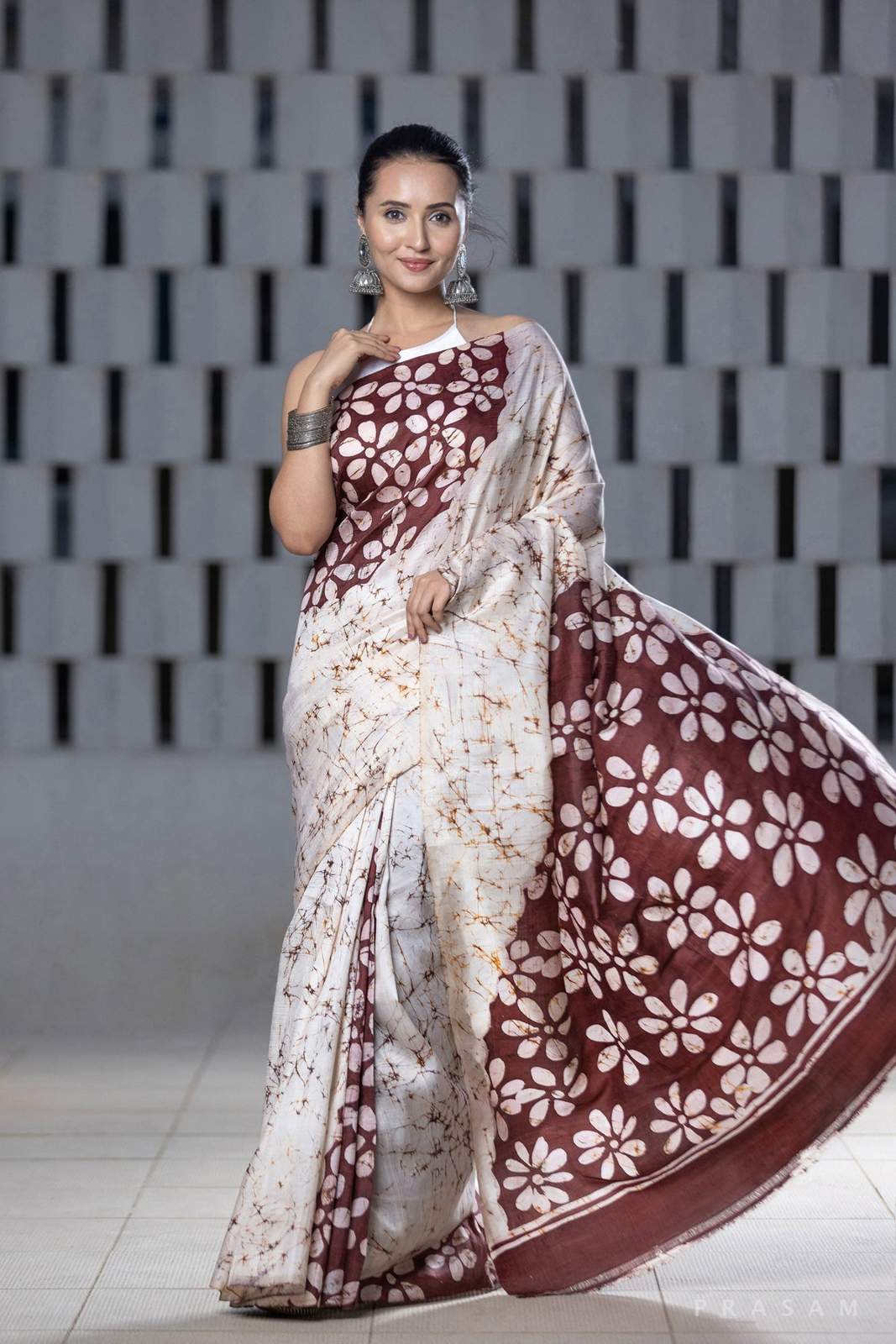 Glossy Soft Silk Digital Print Saree With Unstitched Blouse Piece | DG-167
